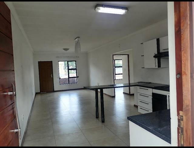 2 bed property to rent in ROBERTSHAM